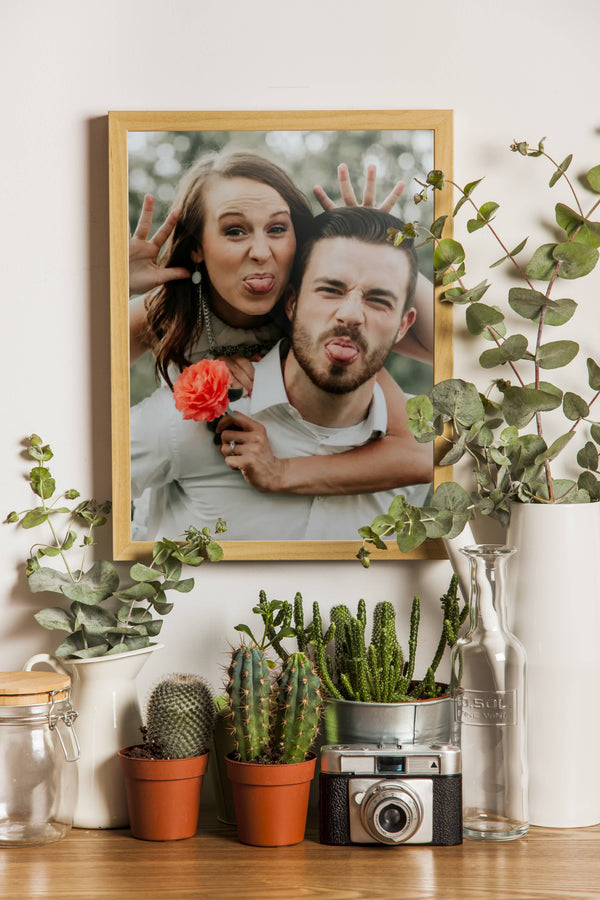 Affiche Couple Comique - Grimace - décor